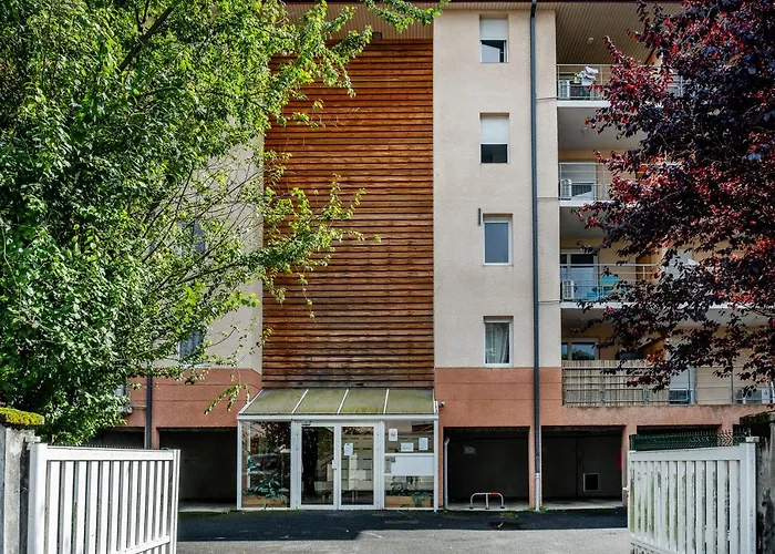 Appart. T 1 Bis, Centre Ville, Entierement Renove *